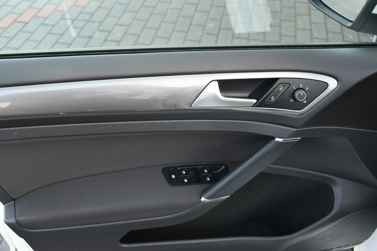 Volkswagen Golf - Zdjęcie 30