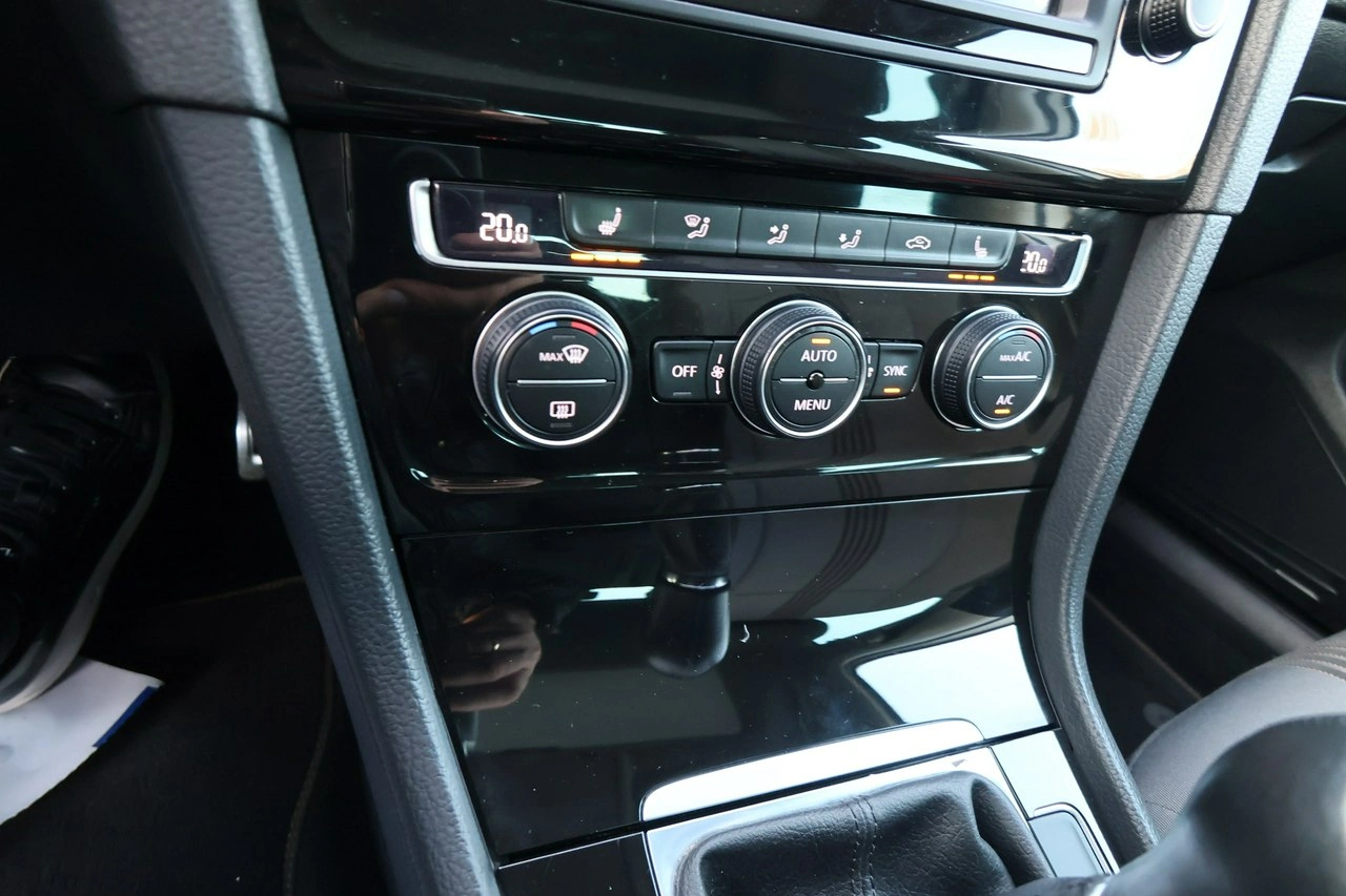 Volkswagen Golf - Zdjęcie 33