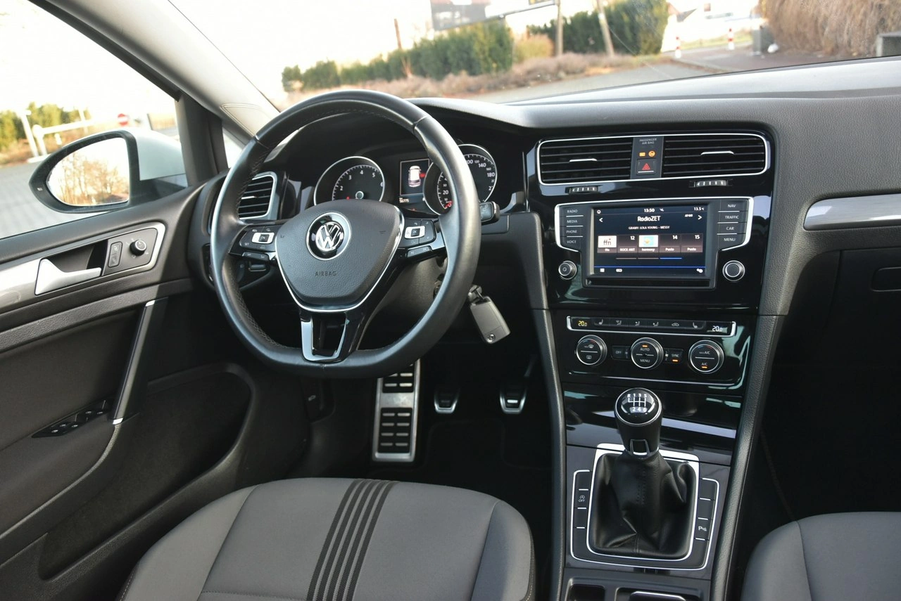Volkswagen Golf - Zdjęcie 8
