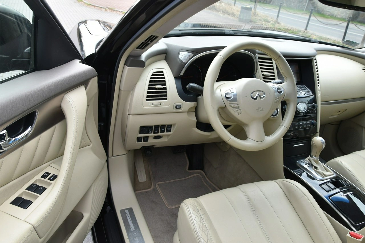 Infiniti FX 35 - Zdjęcie 19