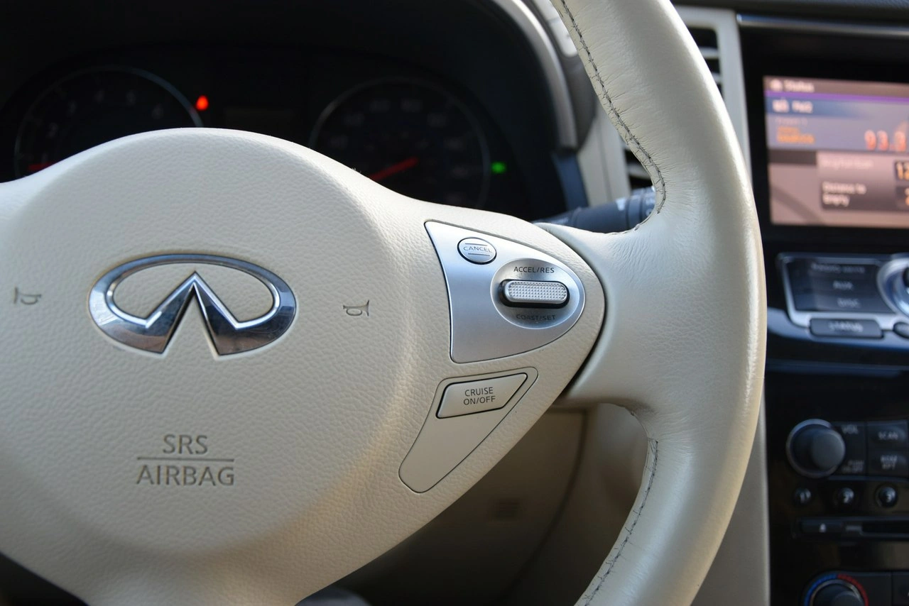 Infiniti FX 35 - Zdjęcie 26