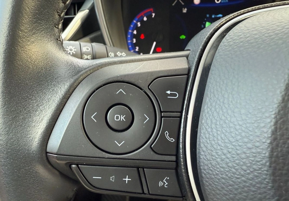 Toyota Corolla - Zdjęcie 18