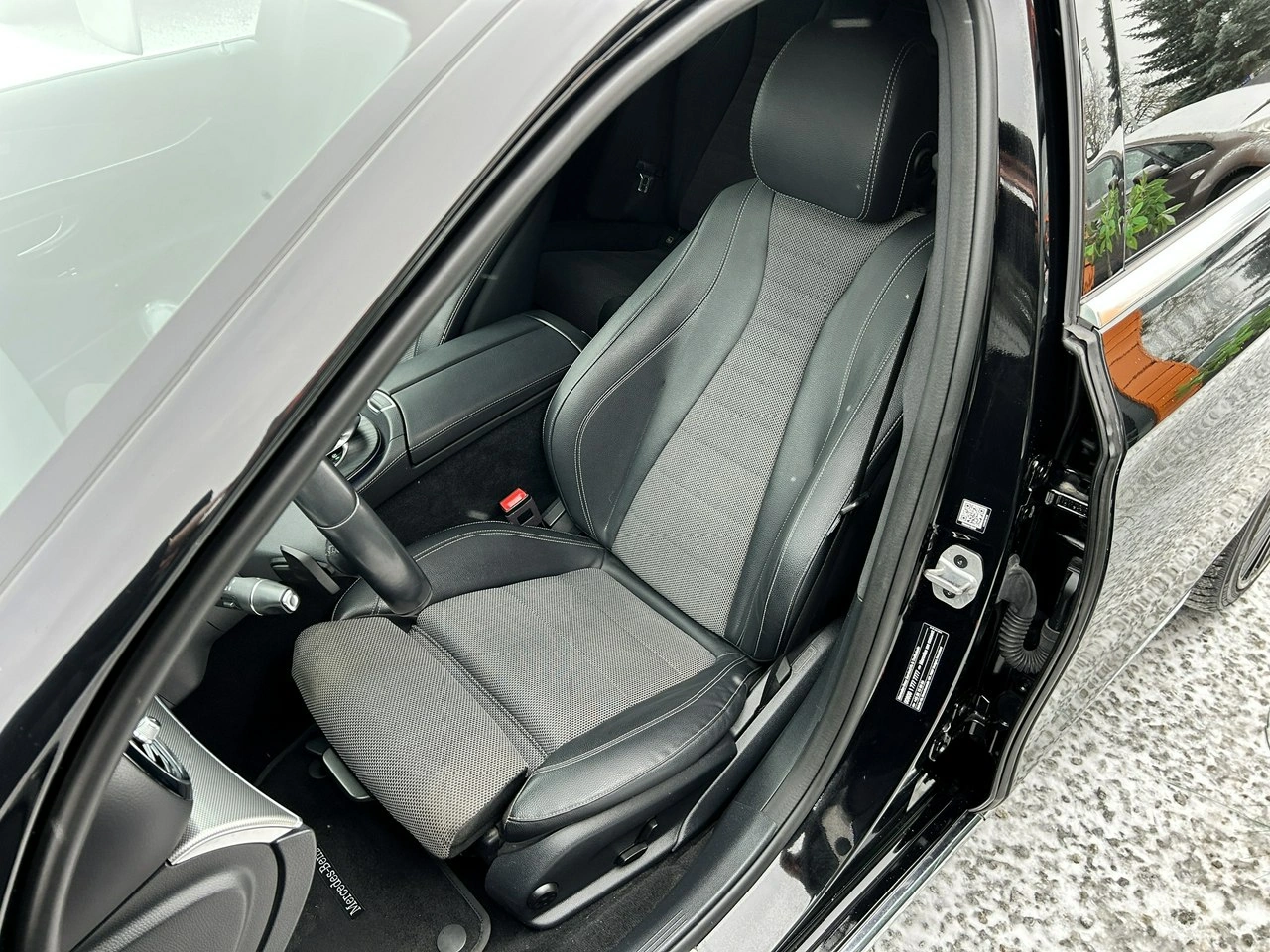 Mercedes E 200 - Zdjęcie 10