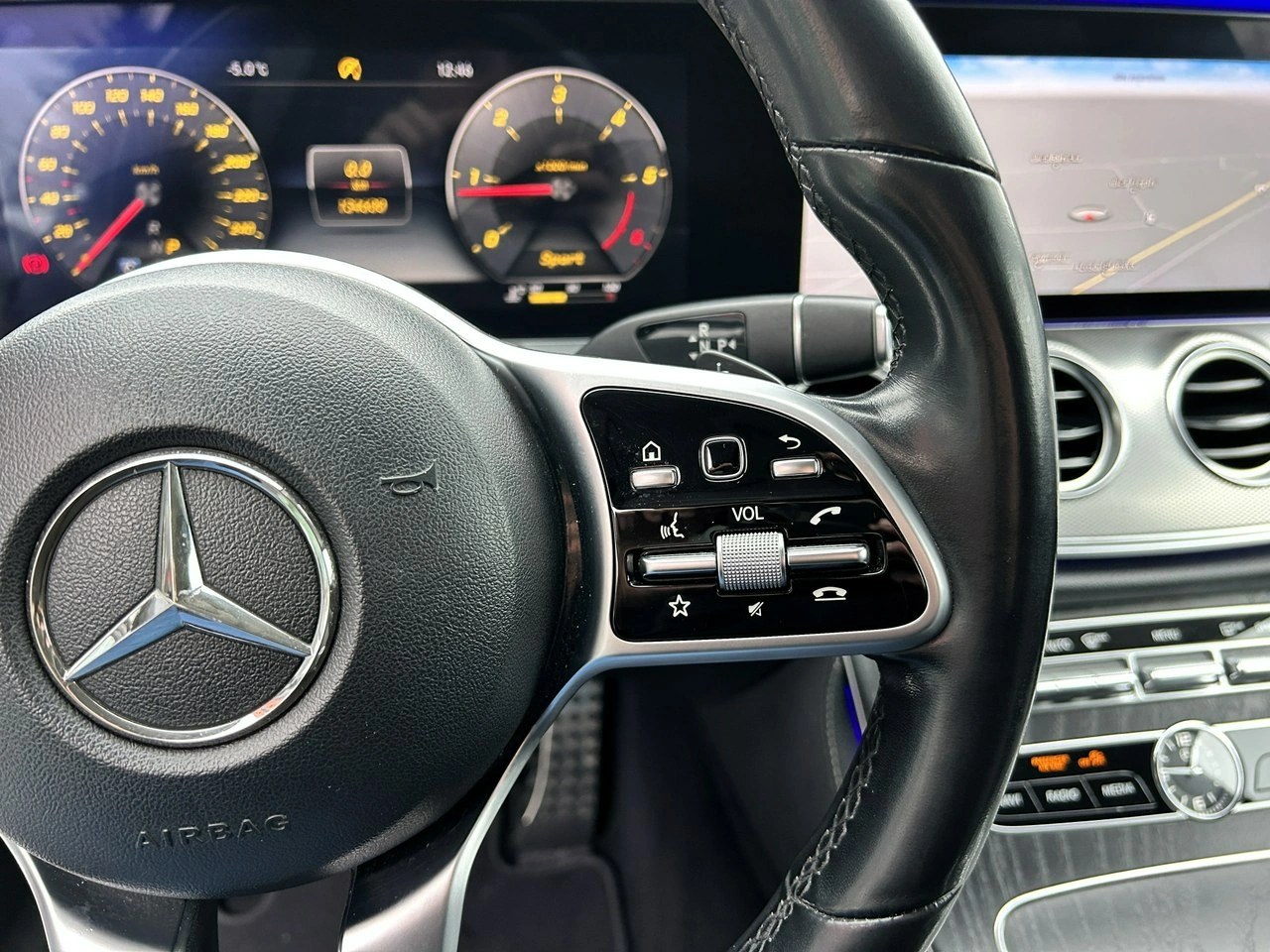 Mercedes E 200 - Zdjęcie 15