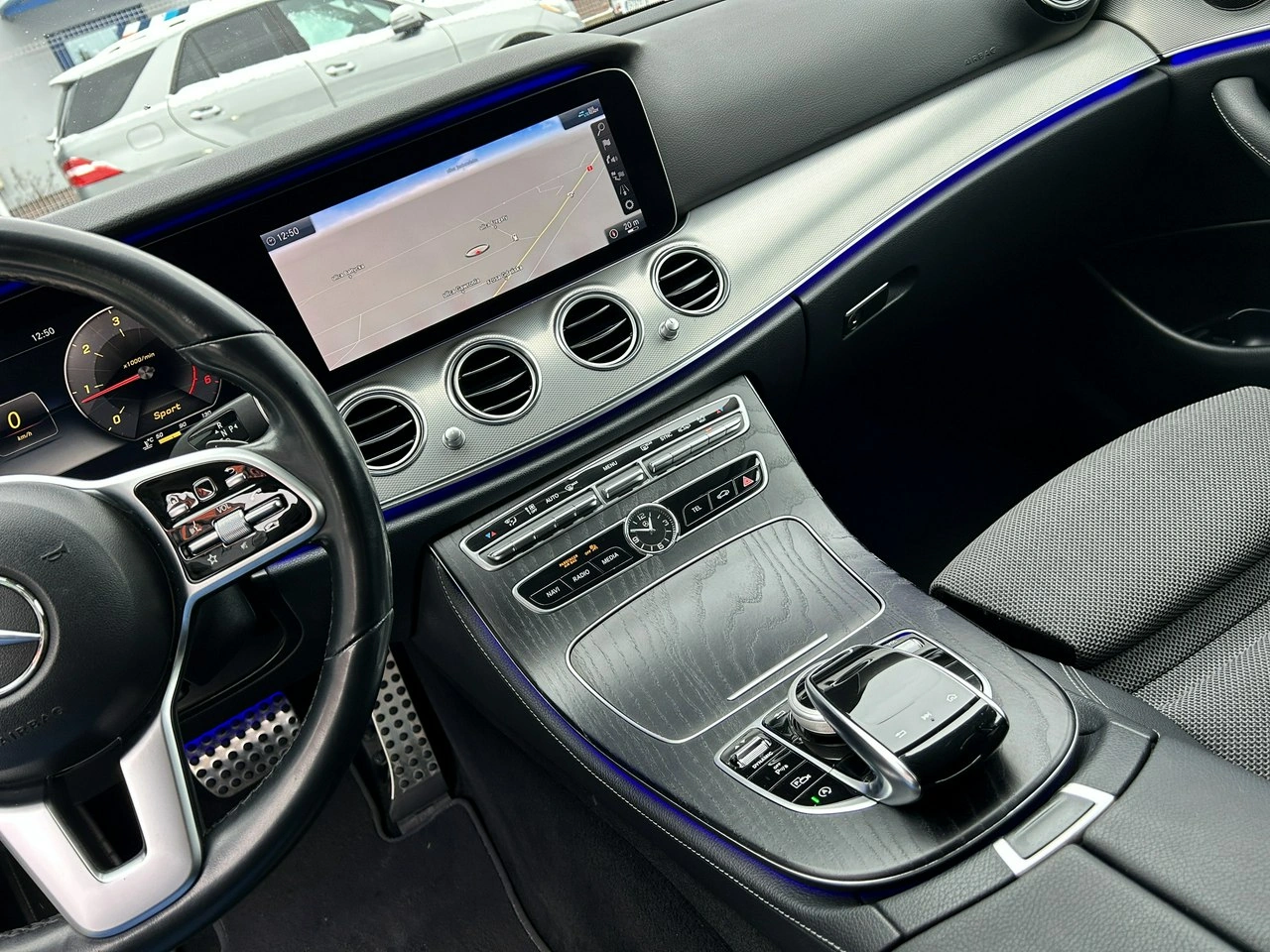 Mercedes E 200 - Zdjęcie 17