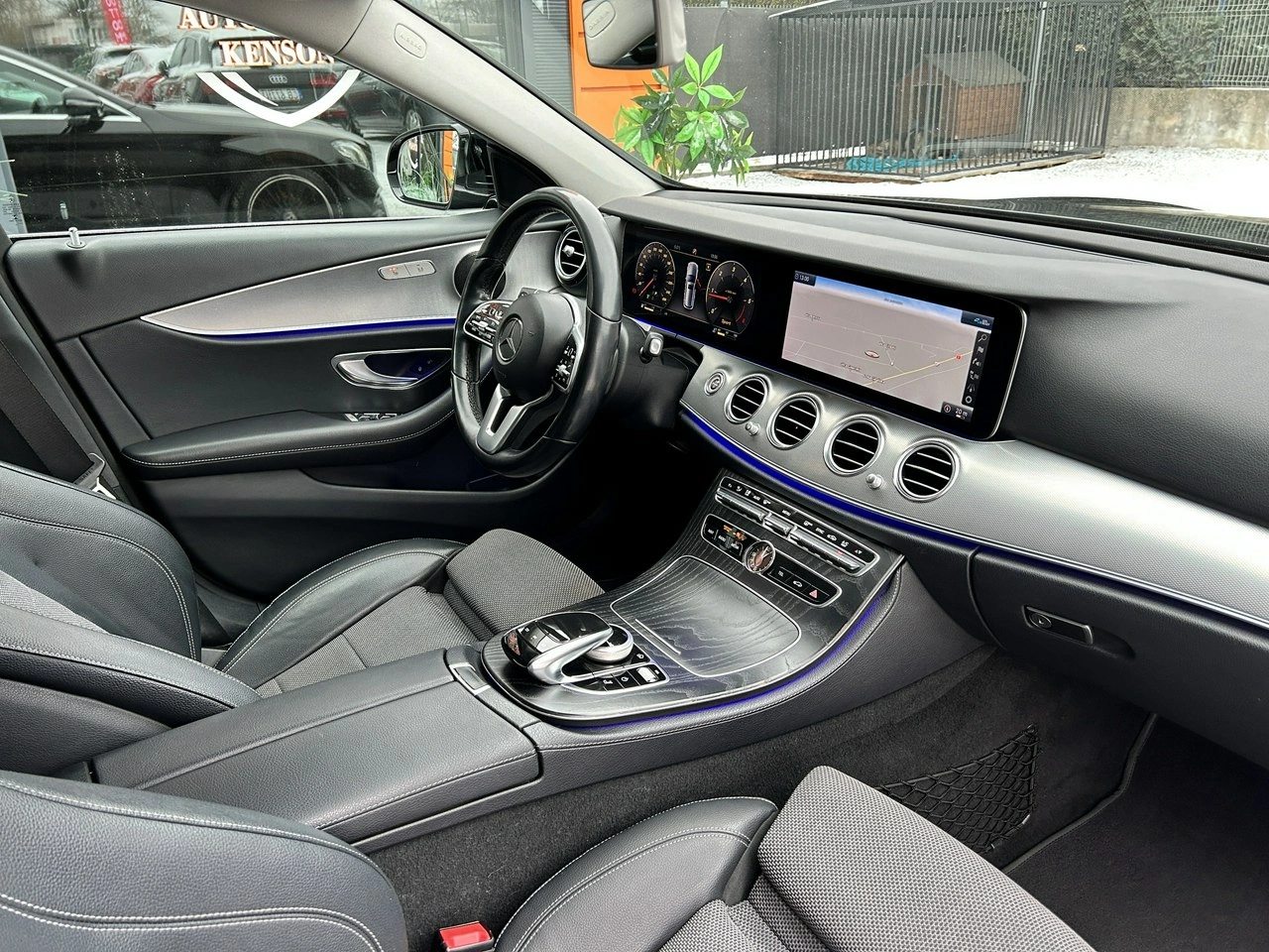 Mercedes E 200 - Zdjęcie 21