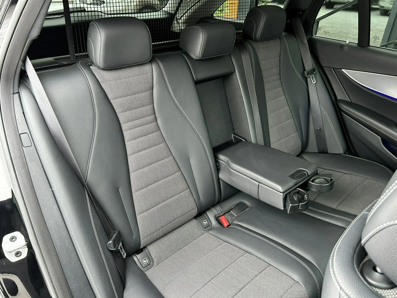 Mercedes E 200 - Zdjęcie 26