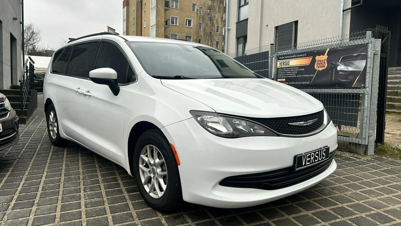 Chrysler Pacifica - Zdjęcie 2