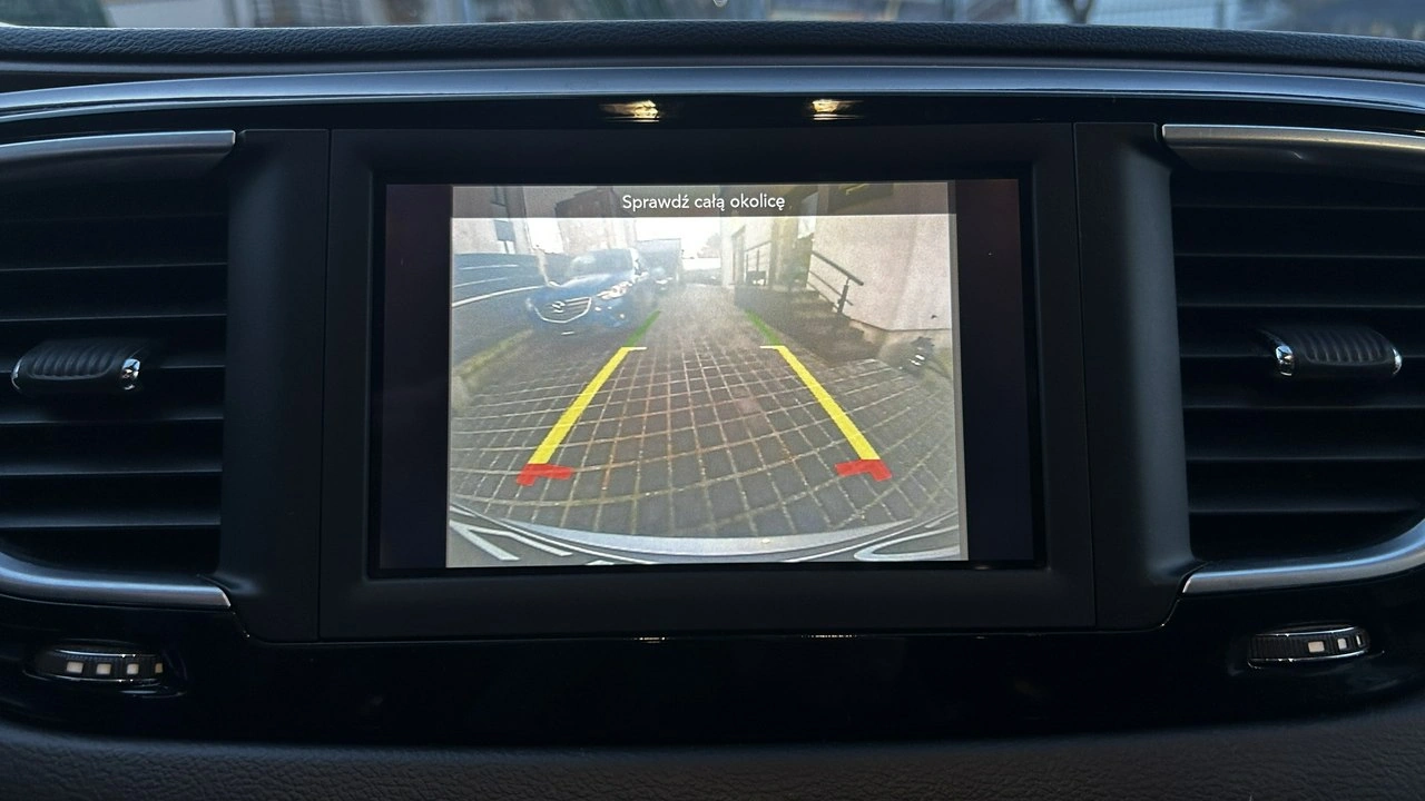 Chrysler Pacifica - Zdjęcie 13