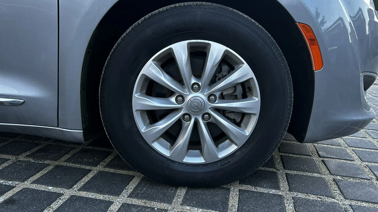 Chrysler Pacifica - Zdjęcie 22