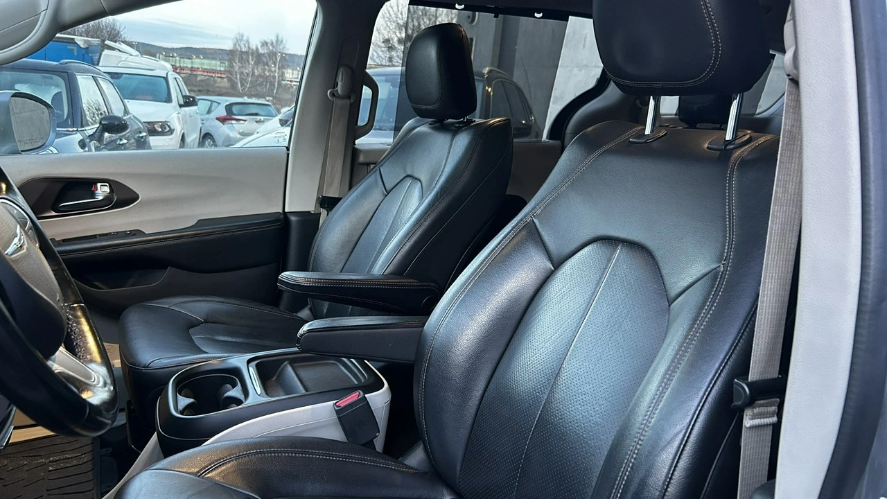 Chrysler Pacifica - Zdjęcie 7