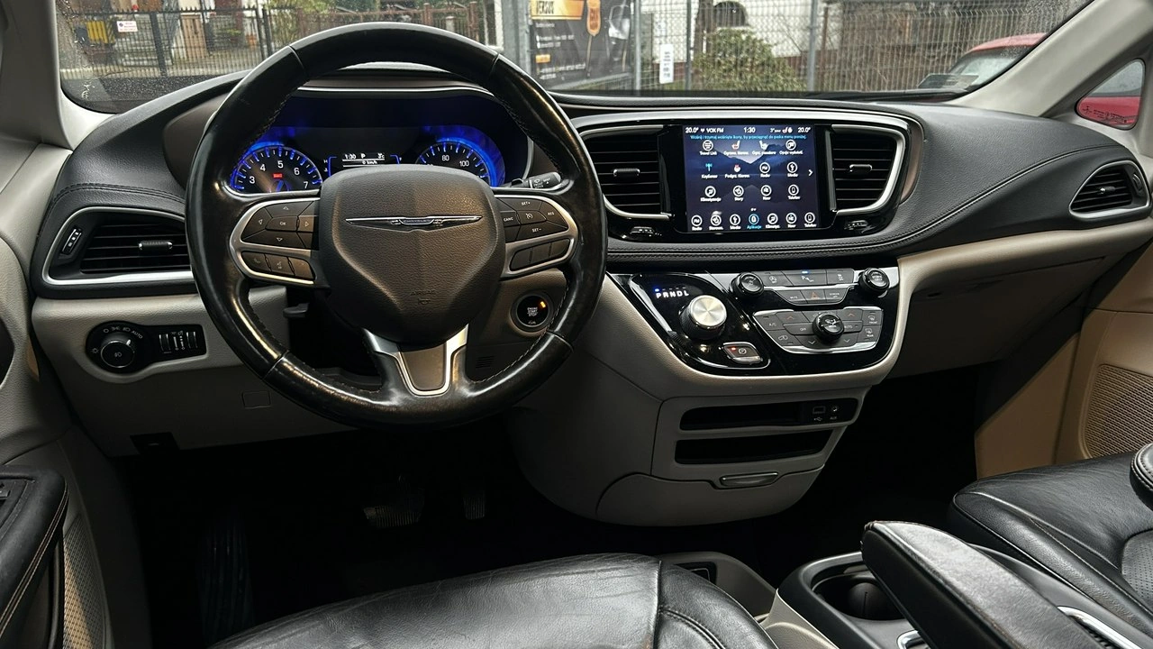 Chrysler Pacifica - Zdjęcie 7