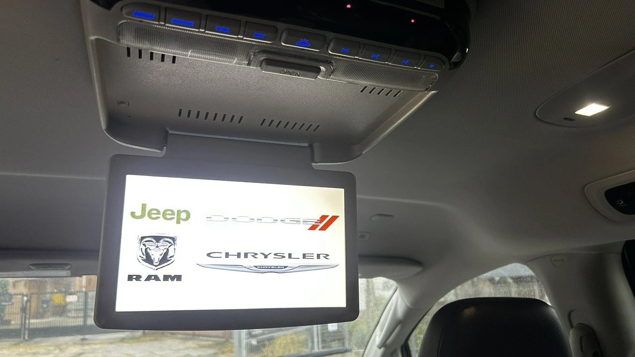 Chrysler Pacifica - Zdjęcie 18