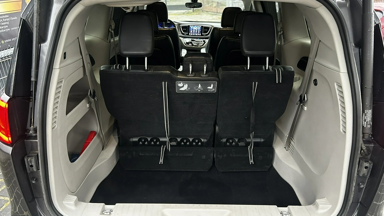 Chrysler Pacifica - Zdjęcie 20