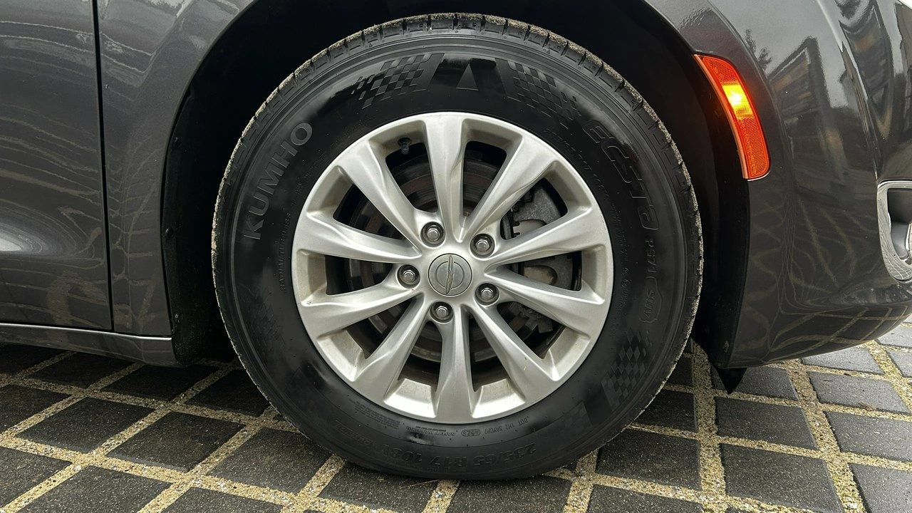 Chrysler Pacifica - Zdjęcie 25