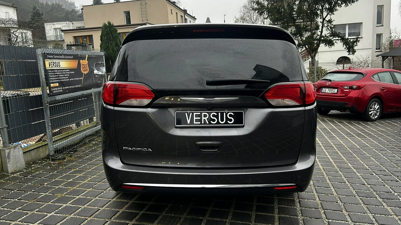 Chrysler Pacifica - Zdjęcie 4