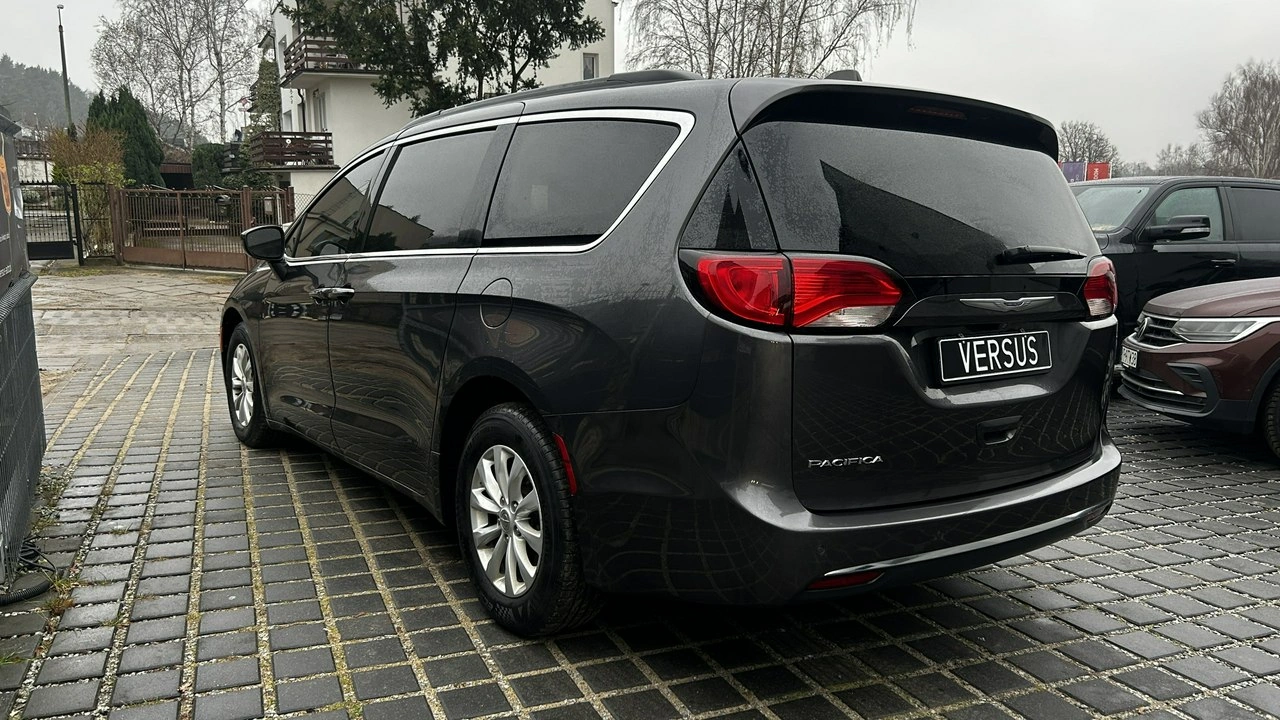 Chrysler Pacifica - Zdjęcie 5