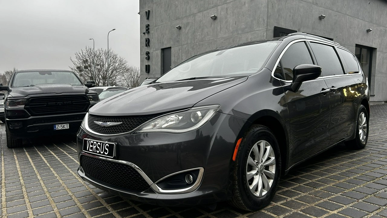 Chrysler Pacifica - Główne zdjęcie