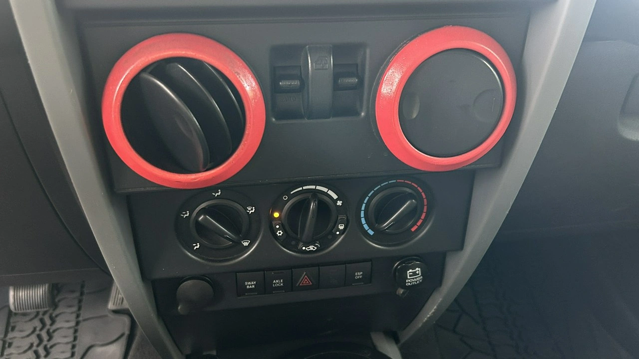 Jeep Wrangler - Zdjęcie 13