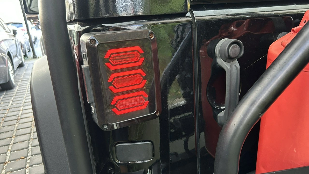 Jeep Wrangler - Zdjęcie 24