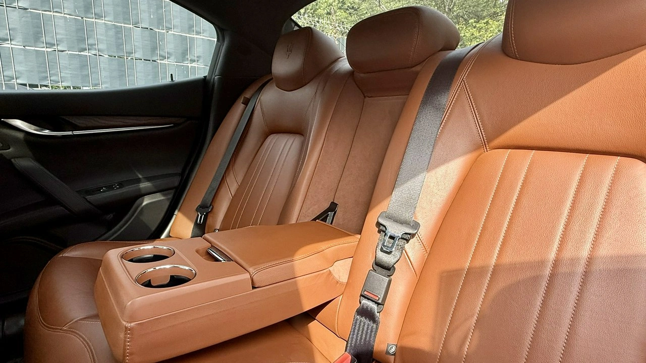 Maserati Ghibli - Zdjęcie 14