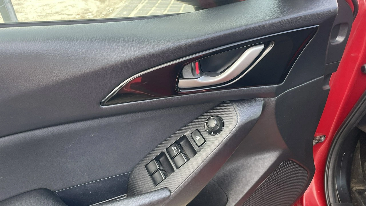 Mazda 3 - Zdjęcie 16