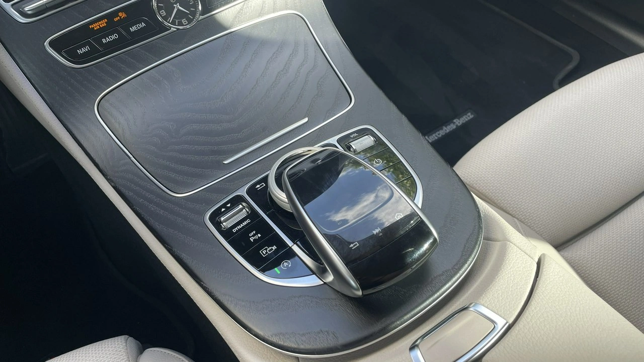 Mercedes E 220 - Zdjęcie 9