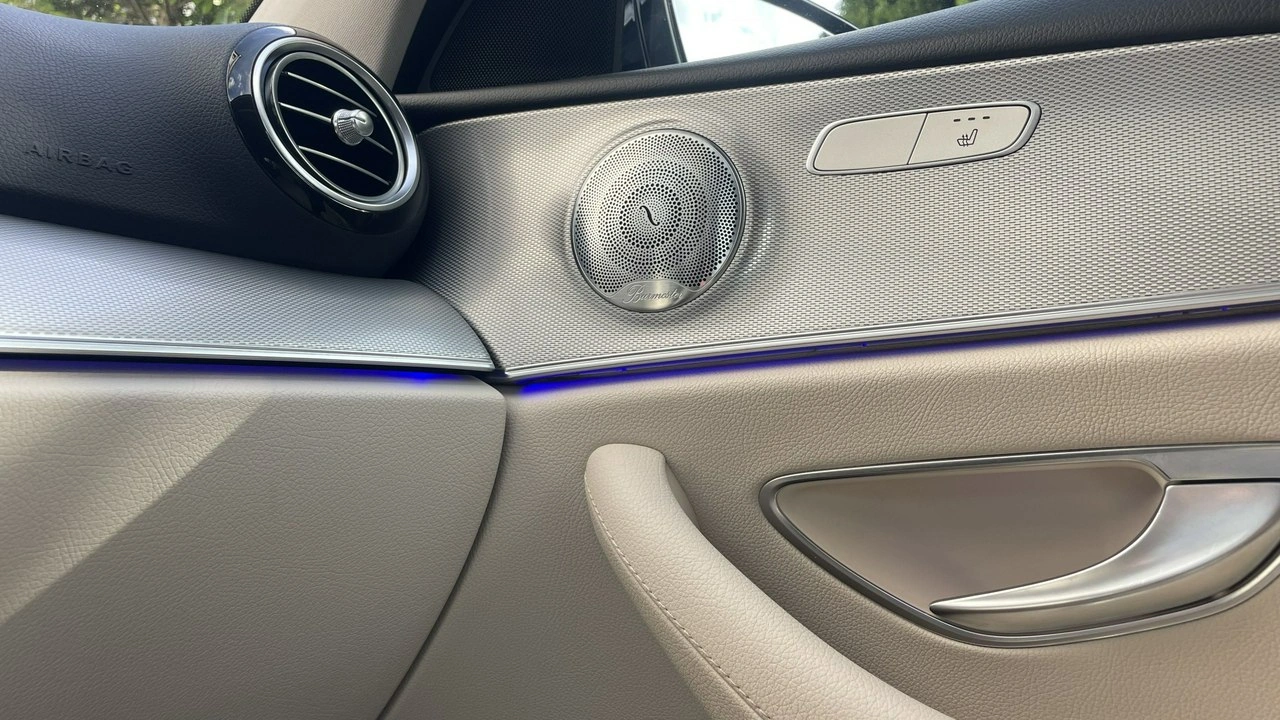 Mercedes E 220 - Zdjęcie 10