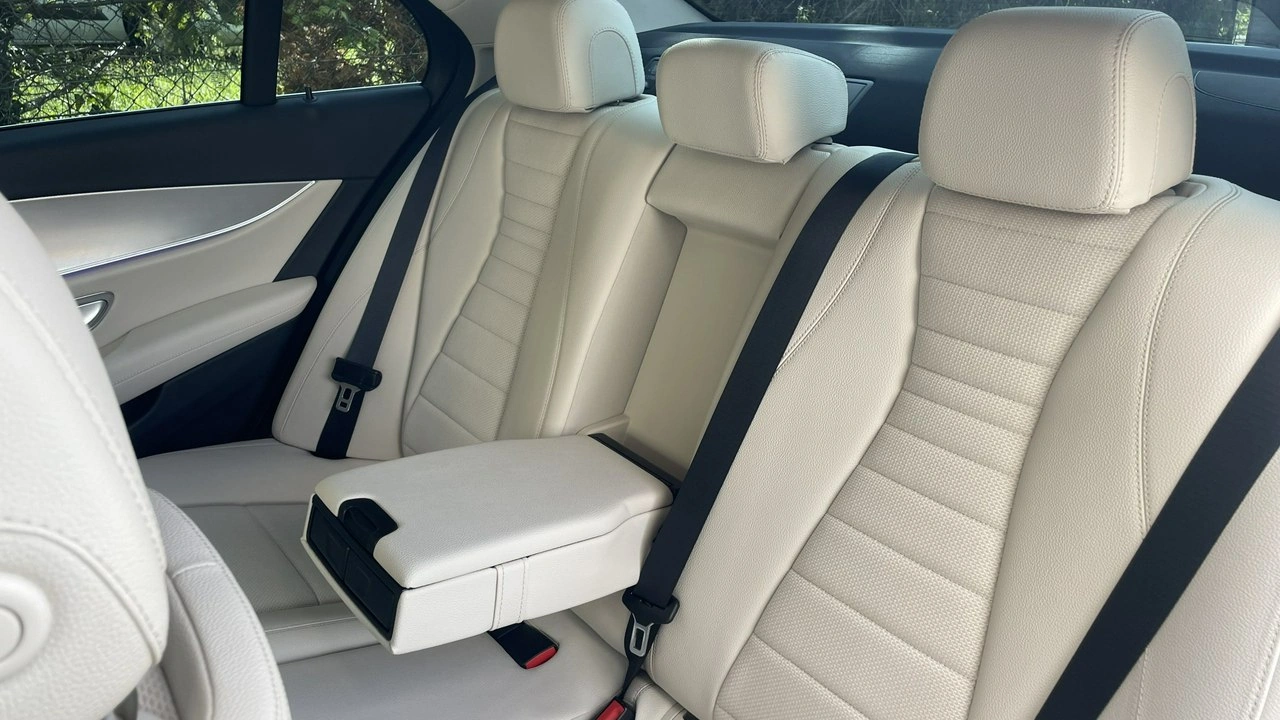 Mercedes E 220 - Zdjęcie 21