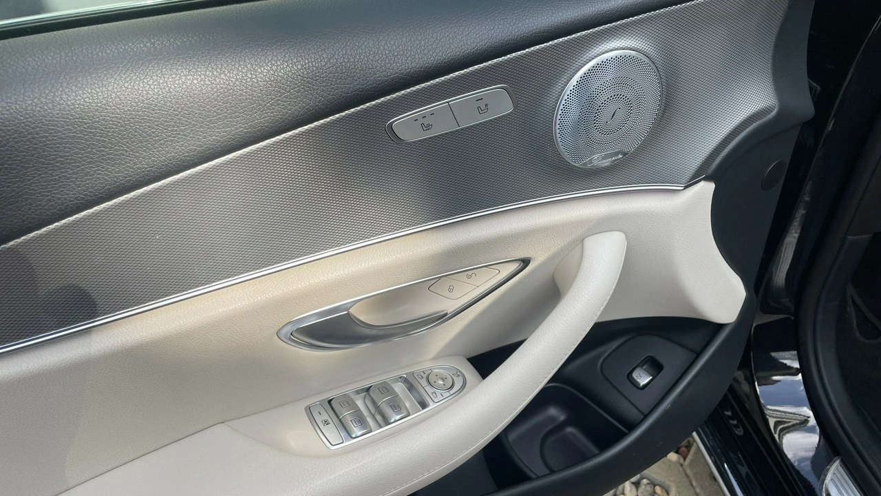 Mercedes E 220 - Zdjęcie 23