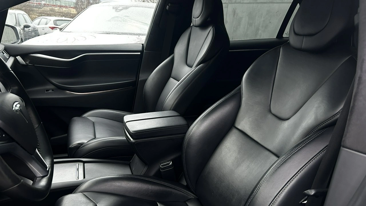 Tesla Model X - Zdjęcie 14