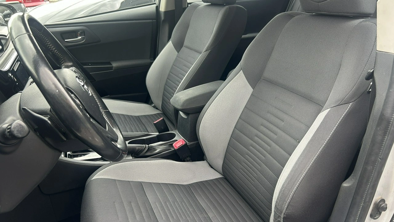 Toyota Auris - Zdjęcie 7