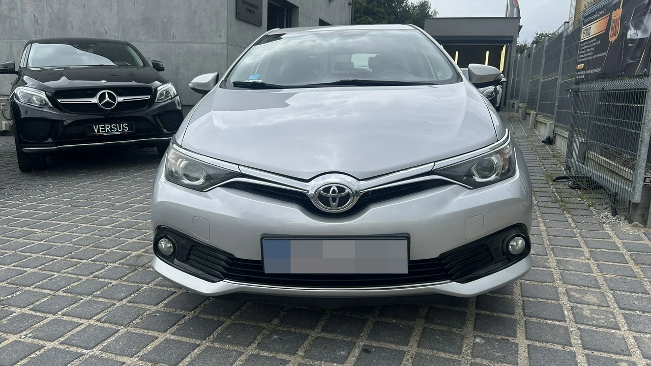 Toyota Auris - Zdjęcie 1