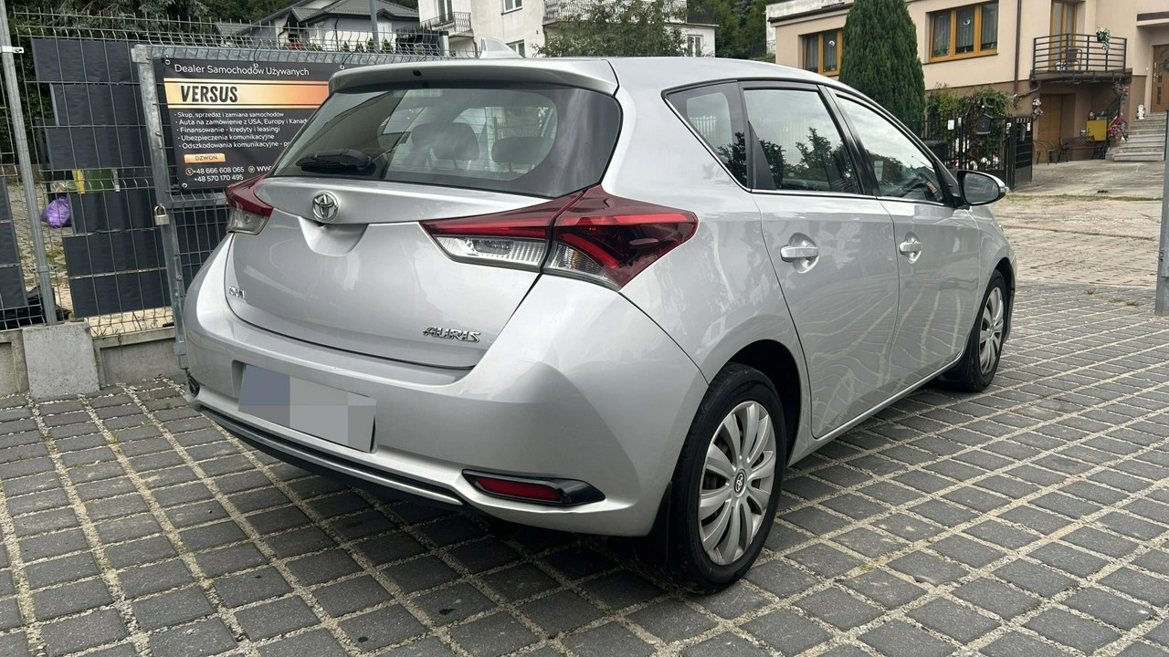 Toyota Auris - Zdjęcie 3