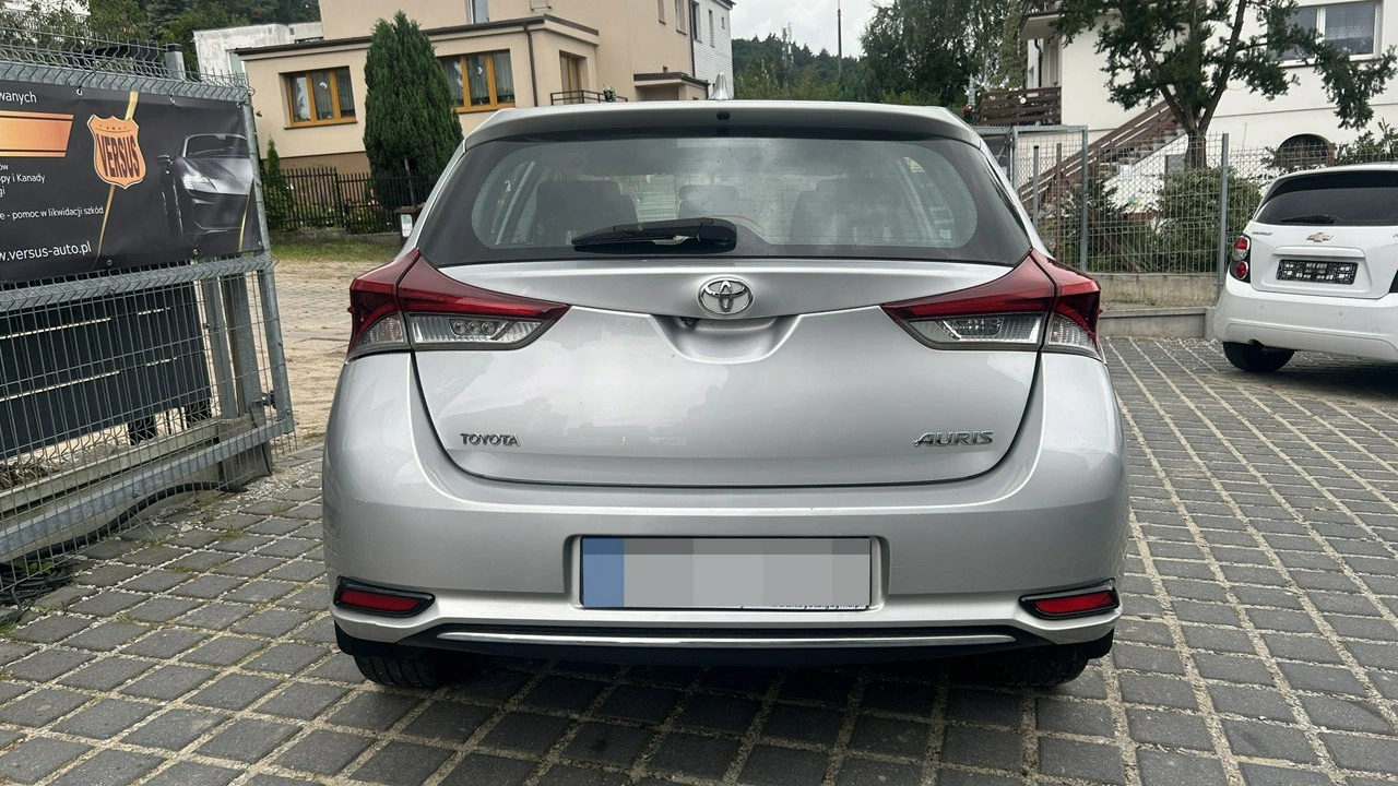 Toyota Auris - Zdjęcie 4