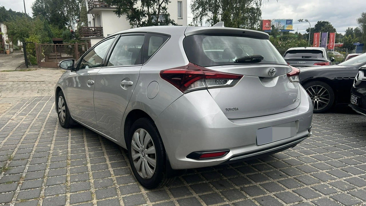 Toyota Auris - Zdjęcie 5
