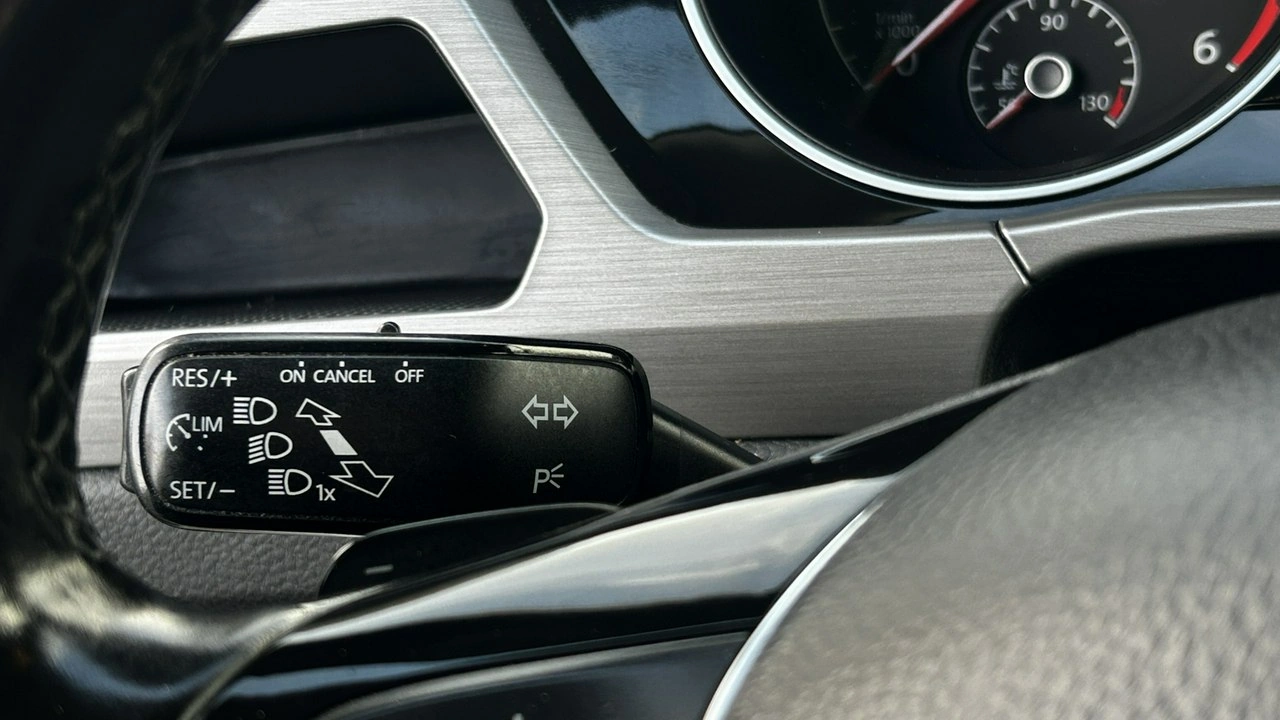 Volkswagen Touran - Zdjęcie 19