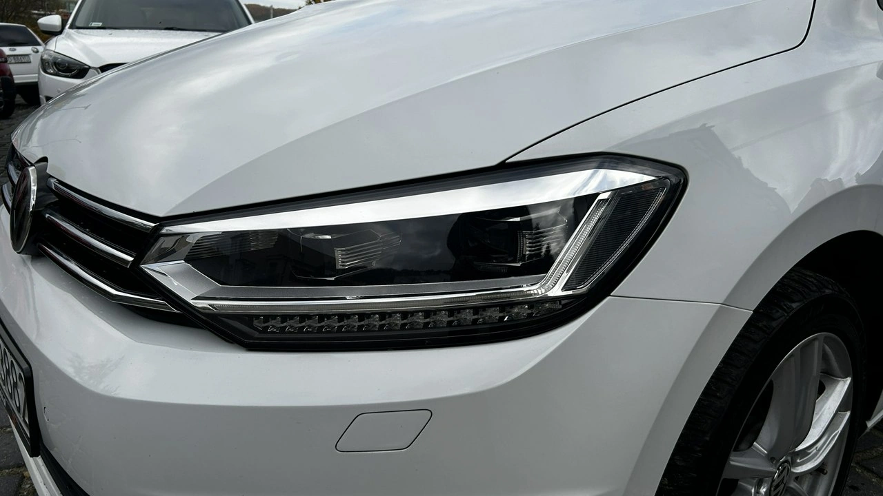 Volkswagen Touran - Zdjęcie 23