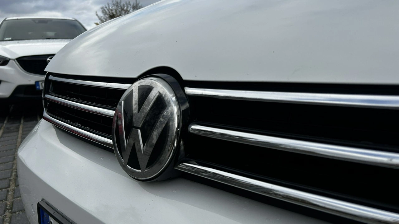 Volkswagen Touran - Zdjęcie 24