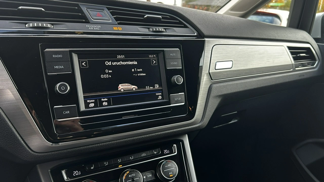 Volkswagen Touran - Zdjęcie 21