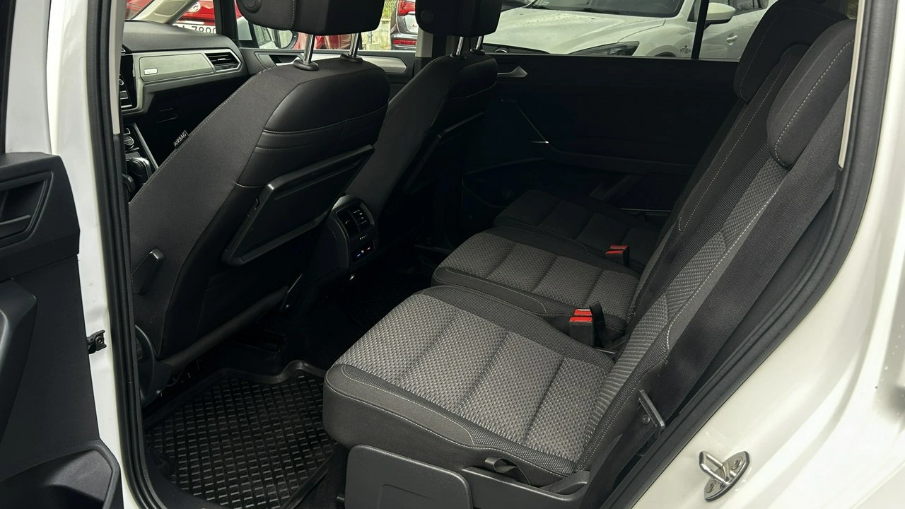 Volkswagen Touran - Zdjęcie 14