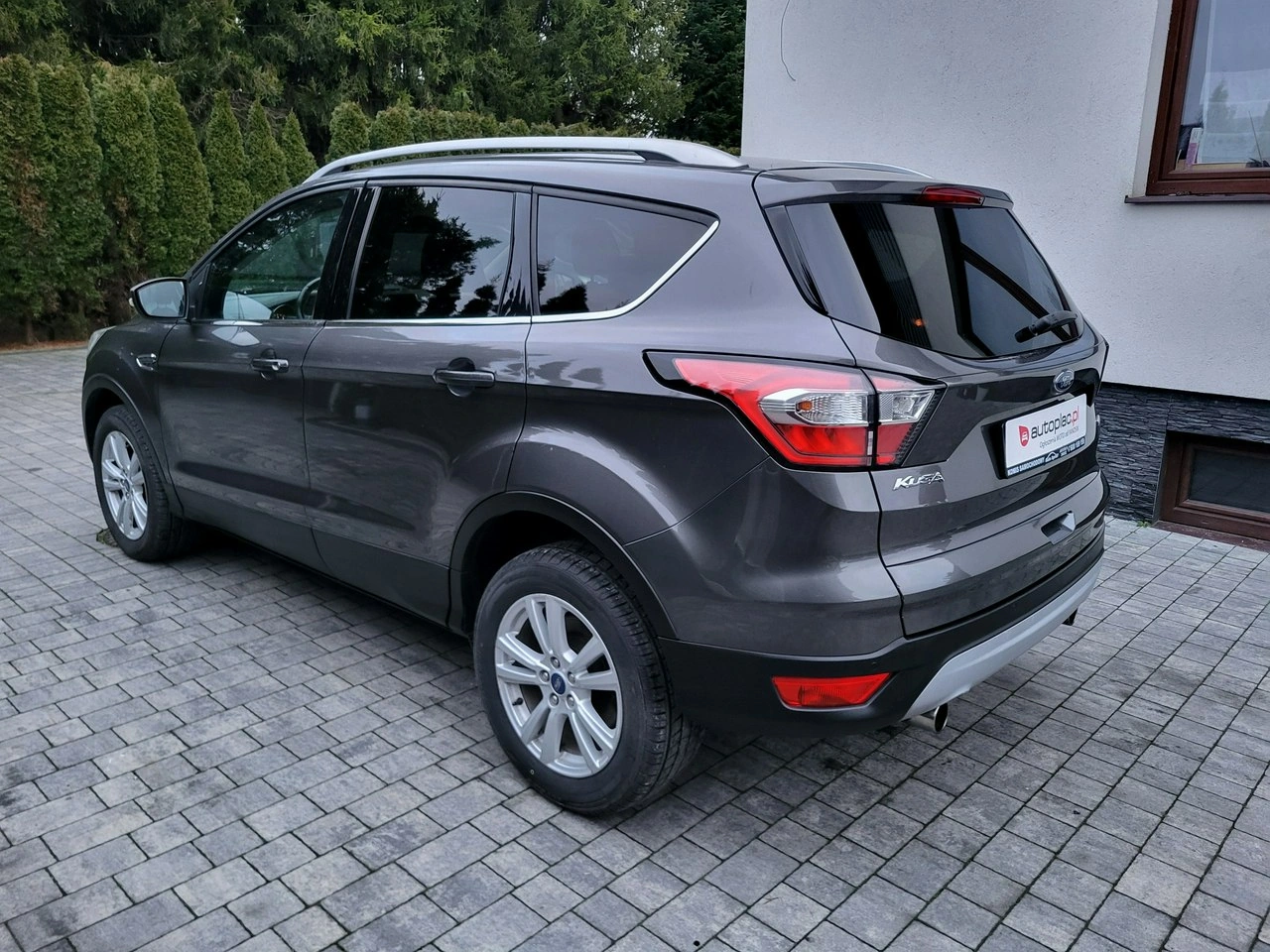 Ford Kuga - Zdjęcie 9