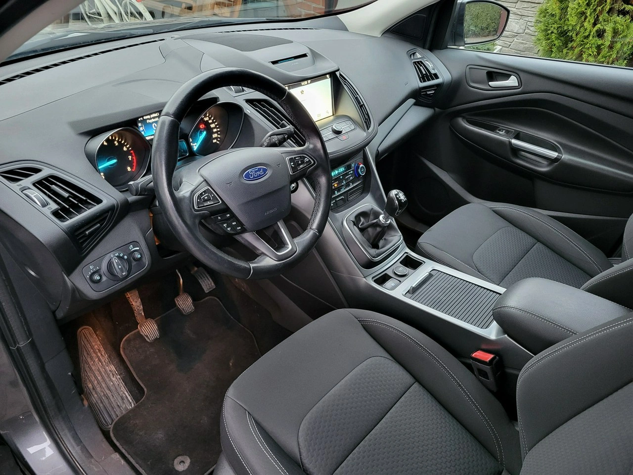 Ford Kuga - Zdjęcie 10