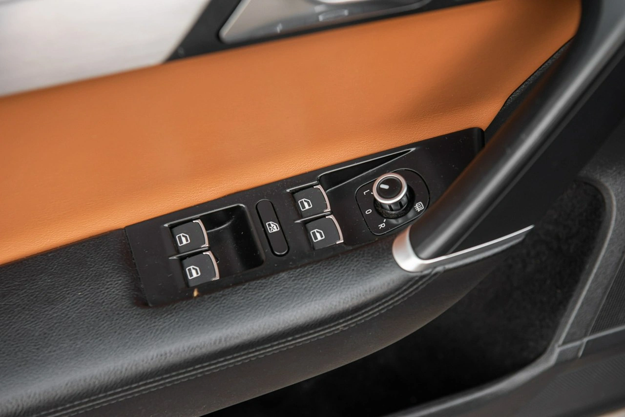 Volkswagen Passat - Zdjęcie 26