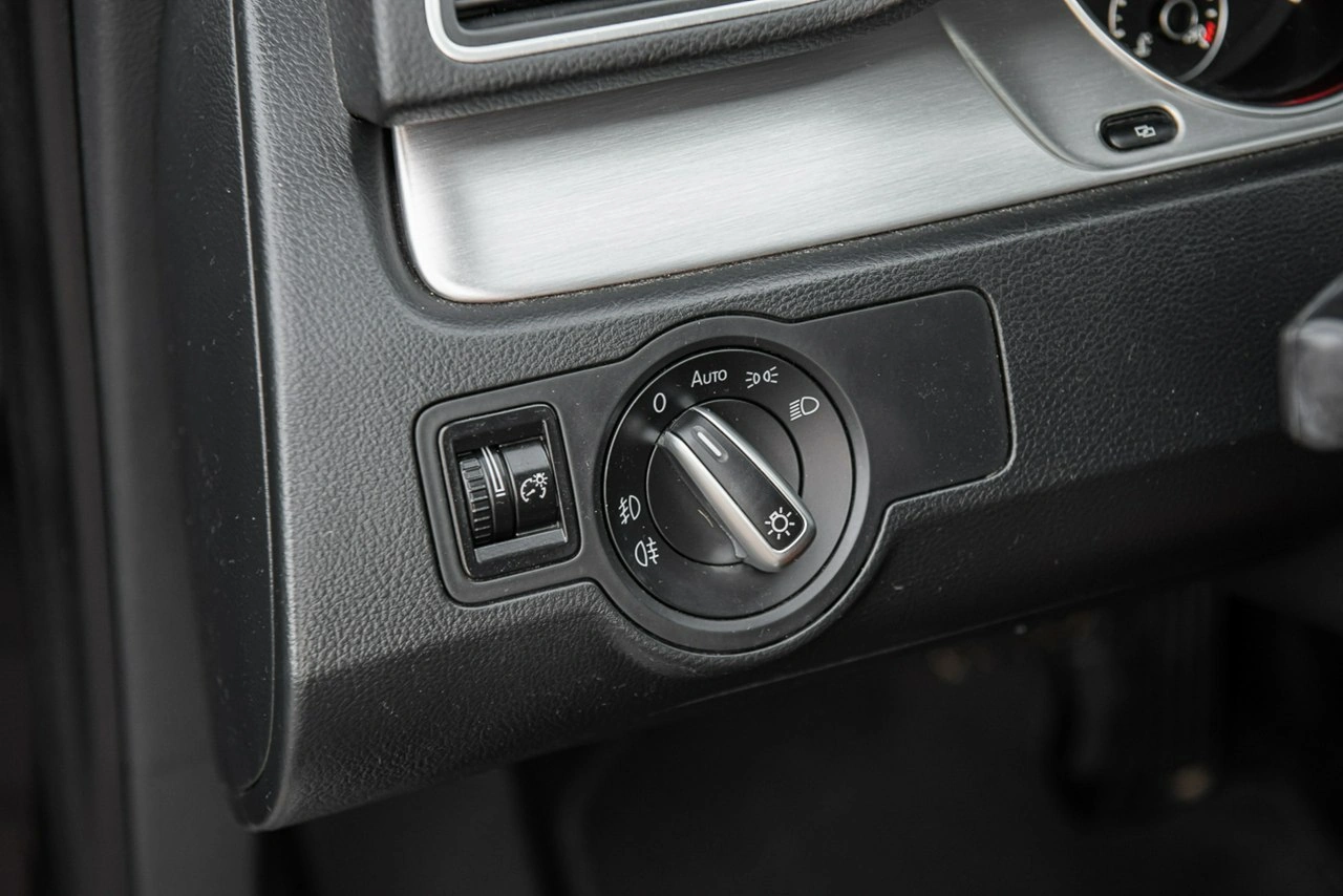 Volkswagen Passat - Zdjęcie 27