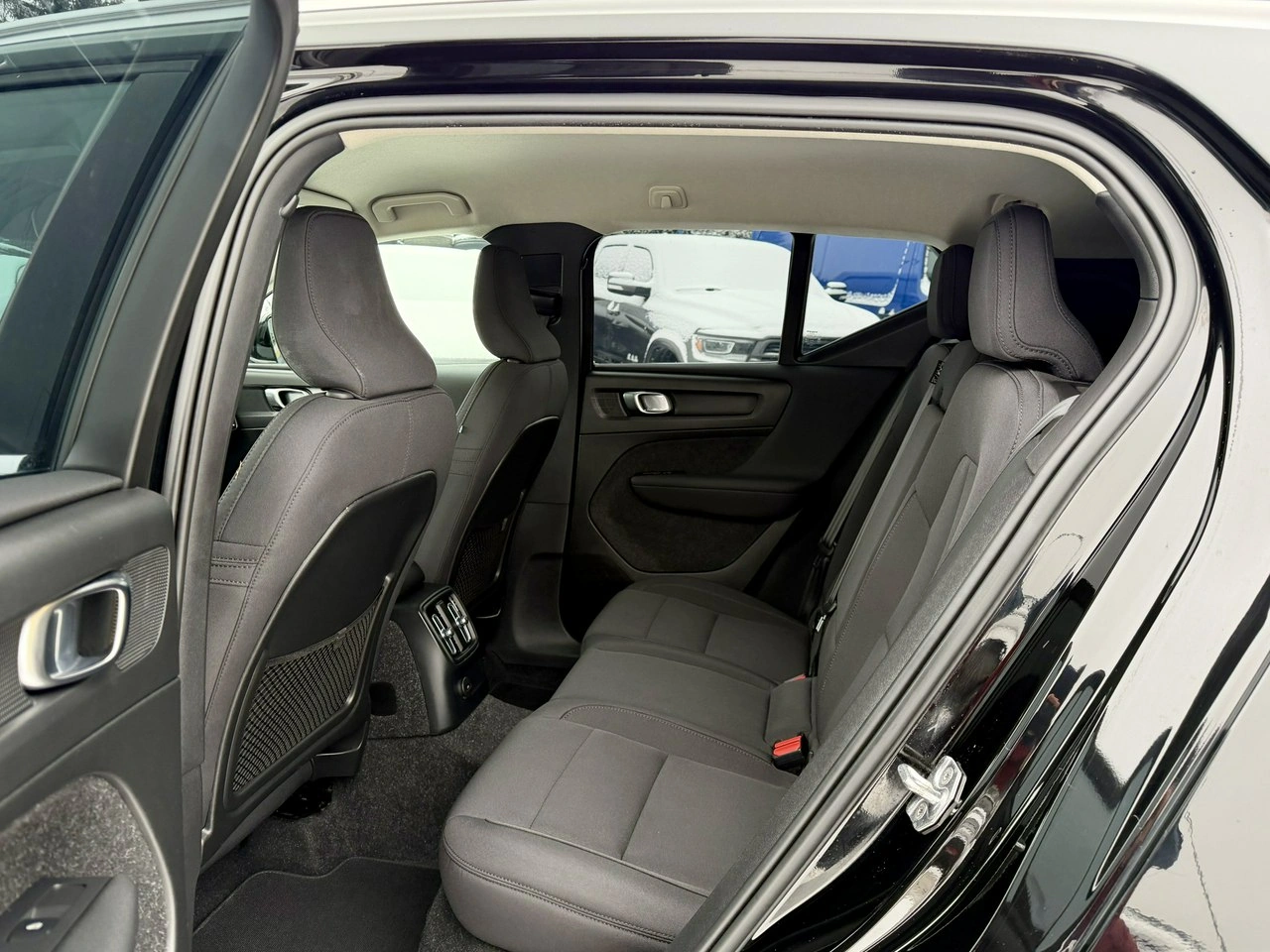 Volvo XC 40 - Zdjęcie 9