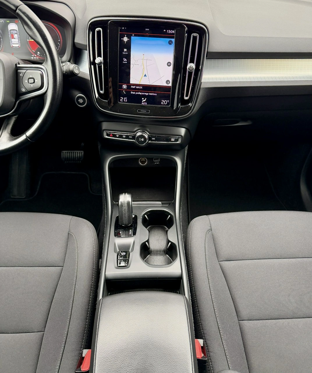 Volvo XC 40 - Zdjęcie 15