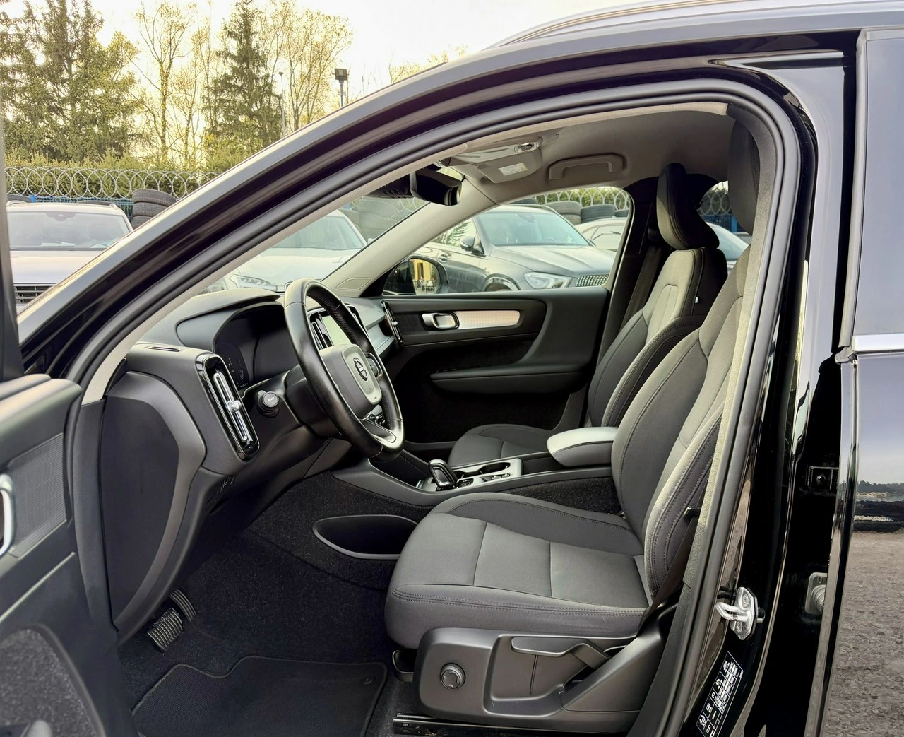 Volvo XC 40 - Zdjęcie 7