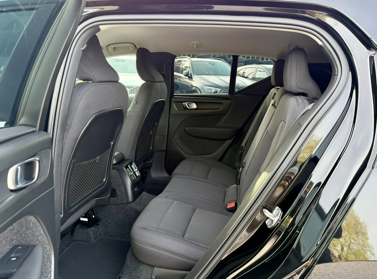 Volvo XC 40 - Zdjęcie 8