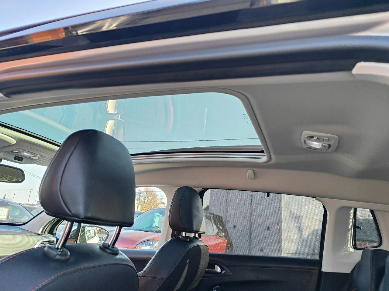 Peugeot 2008 - Zdjęcie 28